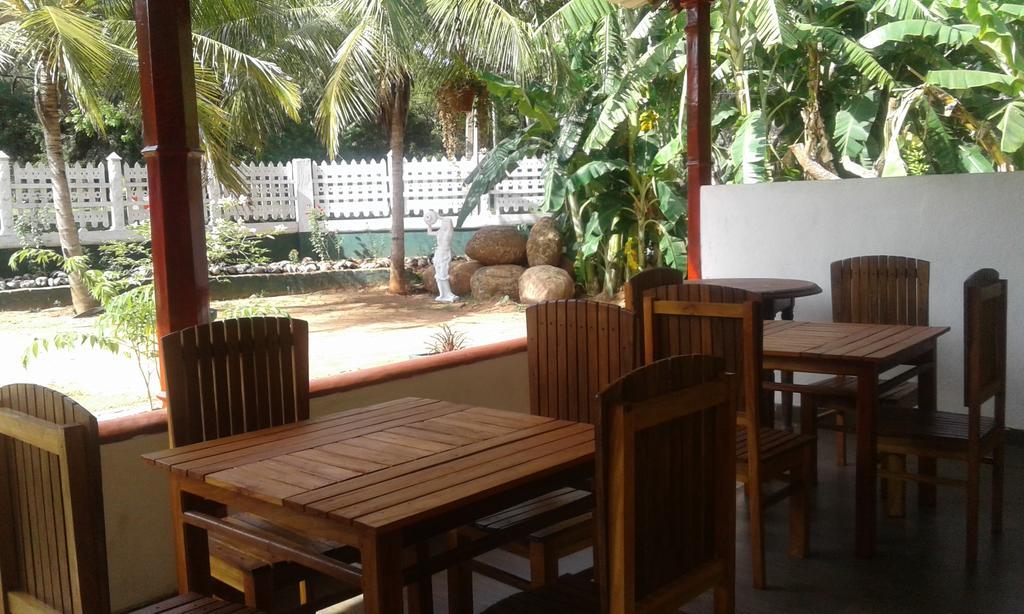 Hotel Flamingo Anuradhapura Luaran gambar