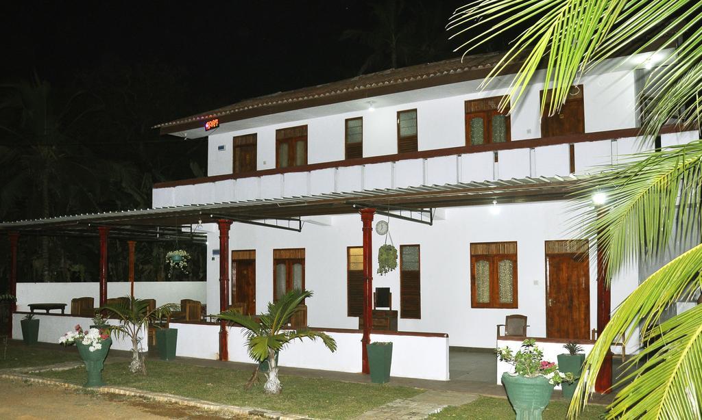 Hotel Flamingo Anuradhapura Luaran gambar