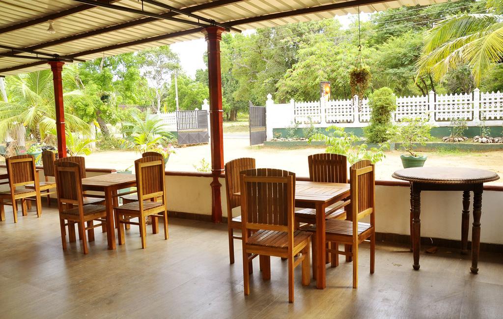 Hotel Flamingo Anuradhapura Luaran gambar
