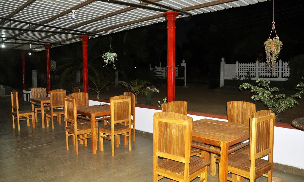 Hotel Flamingo Anuradhapura Luaran gambar
