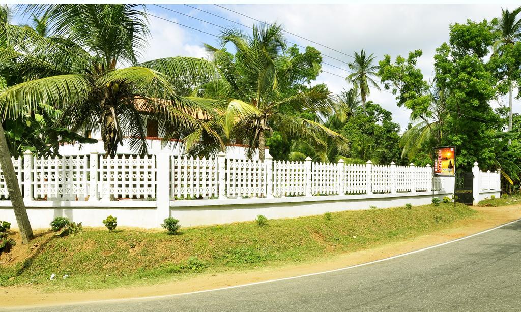 Hotel Flamingo Anuradhapura Luaran gambar